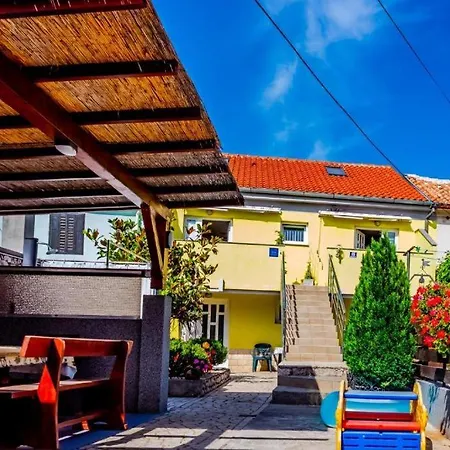 L&e Apartment Jadranovo